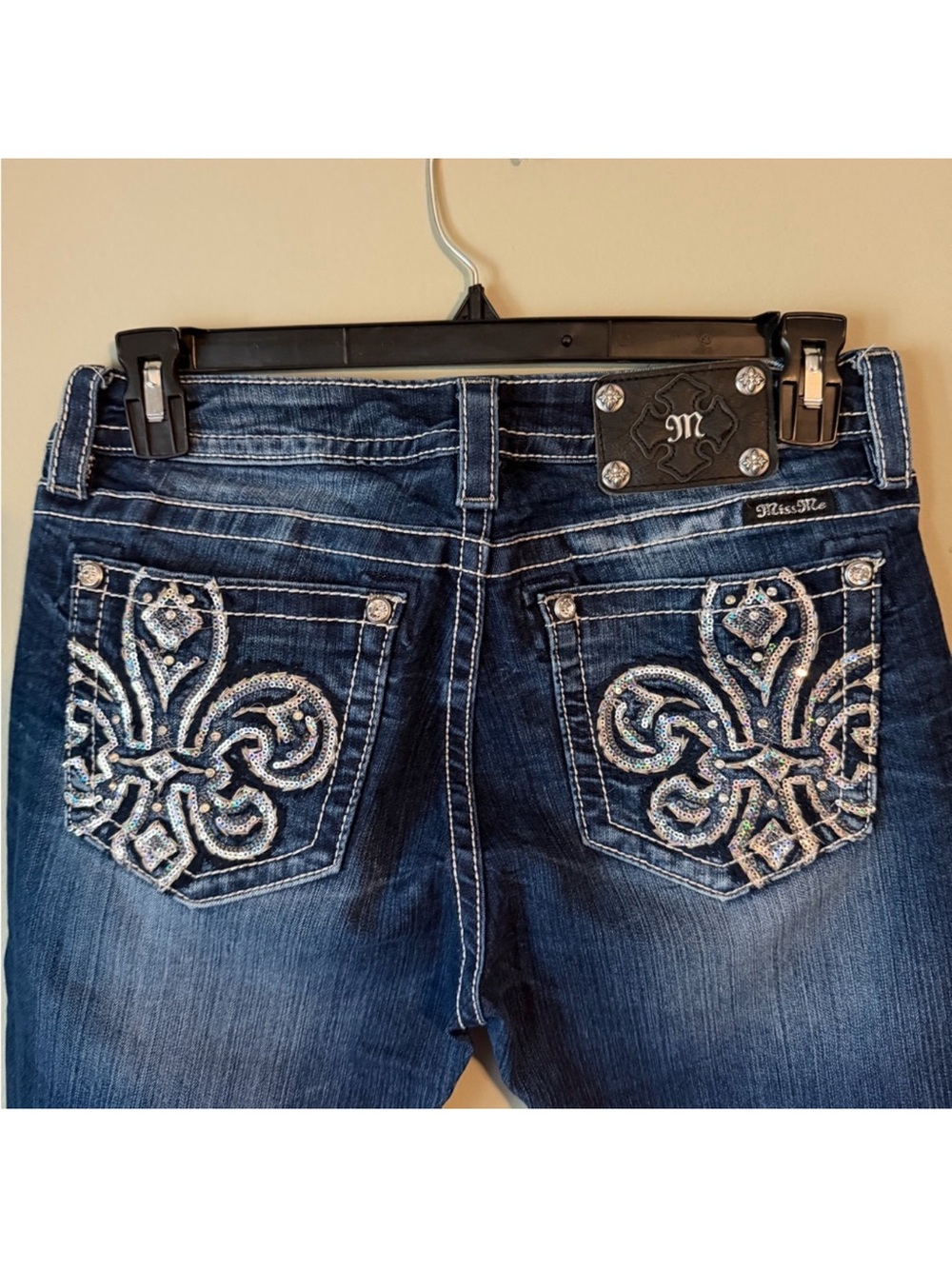Gorgeous Y2K Miss Me Mid-Rise Boot Jeans Embellished Pockets 30-1/2” Inseam